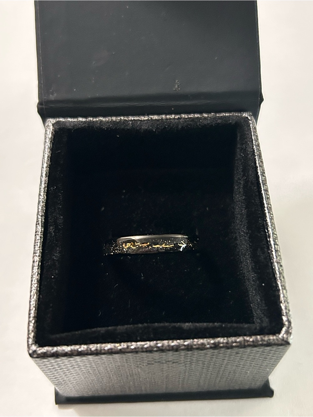 Gorgeous Tungsten and Meteorite Women’s ring size 7.5